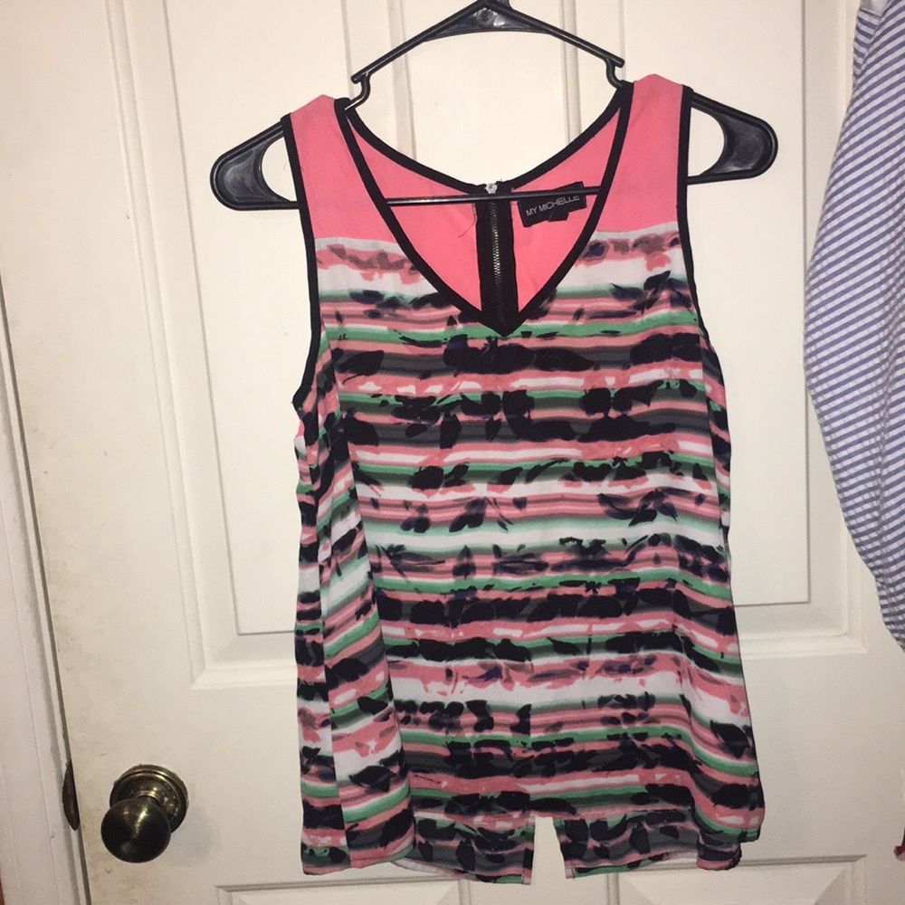 Cute slit back, summer tank!